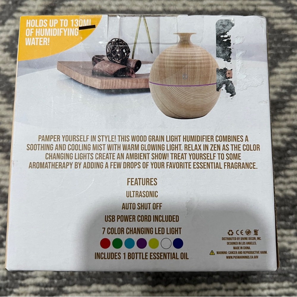 New Humidifier With Essential Oil Color Changing - Picture 2 of 2